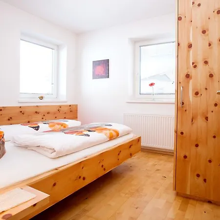 亚历克斯度假公寓 度假居 *