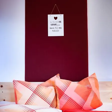 亚历克斯度假公寓