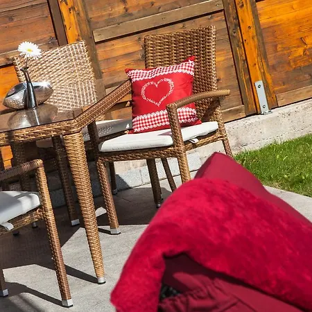 فيرينهاوس أليكس *