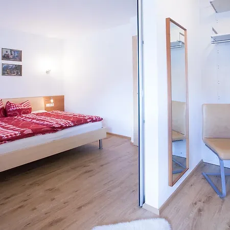 Alex Holiday home *