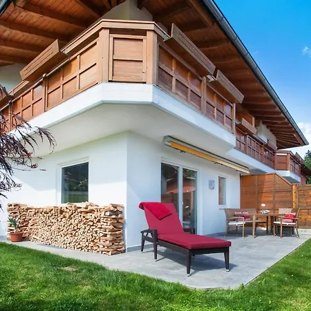 فيرينهاوس أليكس *