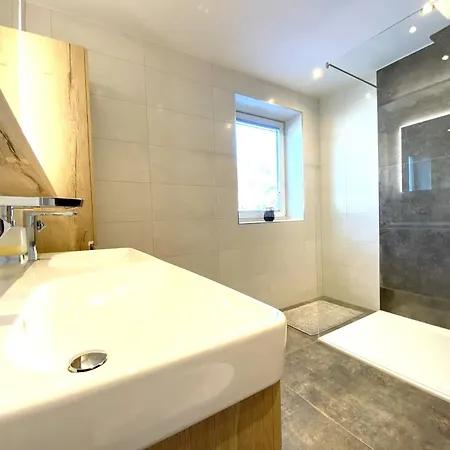 فيرينهاوس أليكس ويسنغ